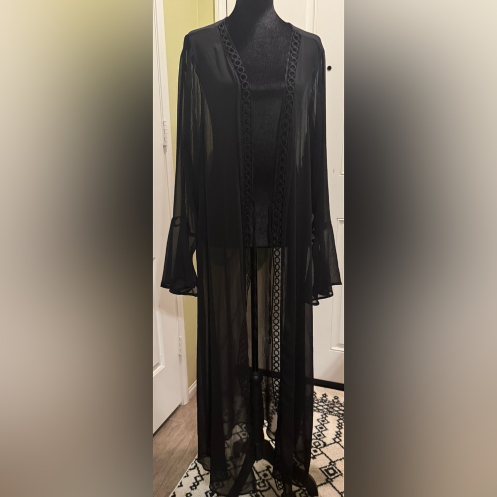 Torrid Size 1 Black Sheer Robe
